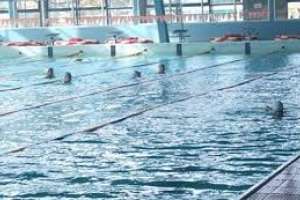 Un guardavidas realizó un salvataje de un joven discapacitado en la Piscina del Campus