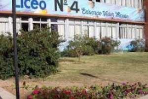 Secundaria levanta sanción a estudiantes del liceo 4 protagonistas de video sexual