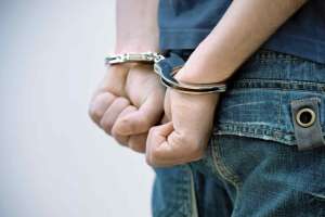 Le impusieron medidas a un joven adicto a las drogas que amenazaba a su madre