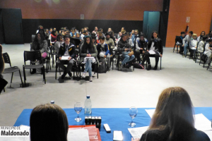 Más de 130 alumnos participaron en la sesión del Concejo del Municipio de Maldonado
