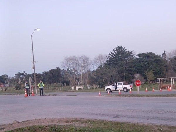 Choque entre un auto y una moto dejó un politraumatizado leve