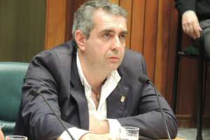 Infante propone que se exonere del IRPF a los alquileres durante la temporada