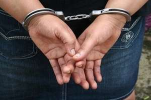 Condenaron a una mujer que estaba vendiendo los bienes de un hombre preso