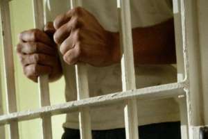 Condenaron al sujeto que rapiñó a un hombre cuando esperaba el ómnibus