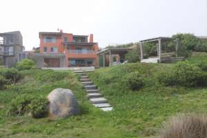 Condenan a empresarios argentinos a pagar a la inmobiliaria por la venta de una lujosa casa en José Ignacio