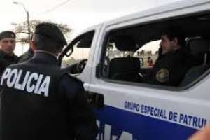 Asaltan a mano armada comercio de Camino de los Gauchos
