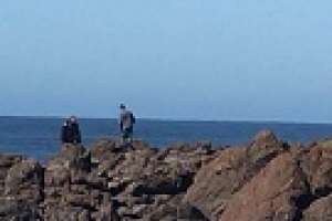 Fue identificado el pescador que murió al caer de las rocas al agua en Punta Ballena