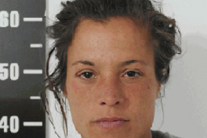 Cárcel para mujer que fue encontrada robando un auto