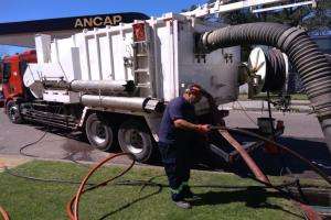 Plan de limpieza de pluviales se cumple en la Avenida Roosevelt