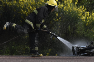 Se incendió la moto de una mujer que circulaba por la Perimetral