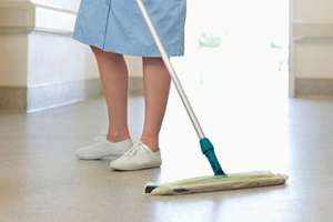 Auxiliares de limpieza son talón de Aquiles para algunos servicios públicos