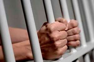 Vecinos concretaron arresto ciudadano a hombre que acababa de robar una casa