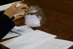 Hoy se sortean becas para capacitación en discapacidad y adultos mayores