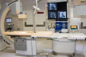 Colegio Médico: un millar de procedimientos cardiológicos justifican angiógrafo multipropósito 