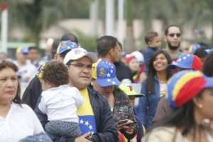 Venezolanos piensan en comer y tener agua, peronistas en reagruparse y nacionalistas en las “internas”