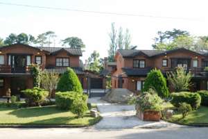 Nuevos dueños de la “mansión del sexo” en Punta del Este borran huellas de su pasado