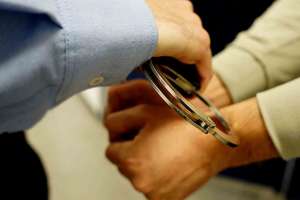 Robó en una casa de Camino de los Gauchos, pero fue intervenido y condenado