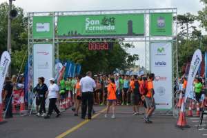 El atleta Deni Teijón corre en esta noche su San Fernando número 45