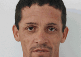 Conocido delincuente chocó contra patrullero y trató de huir: fue capturado con droga