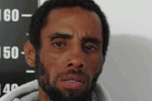 Lo sorprendieron dentro de una casa, lo atraparon y lo condenaron