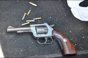 Le incautaron un arma de fuego y municiones a un argentino en Punta del Este