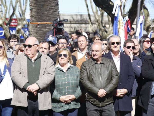 Maldonado celebró el bicentenario de la independencia con emotivo acto cívico en San Carlos