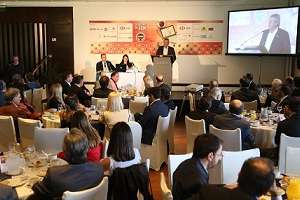 Antía: a Sartori "lo vendieron como shampoo"