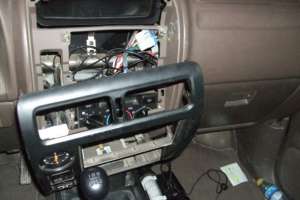 Robó la radio de un auto, fue aprehendido por el dueño del vehículo y entregado a la Policía