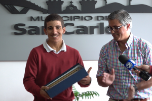 Municipio de San Carlos rindió homenaje al ciclista ganador de la Vuelta Sub 23