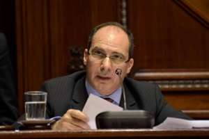 Senador Daniel Bianchi enfrenta una denuncia por violencia doméstica