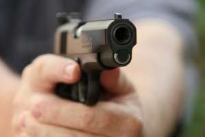 Cuatro sujetos rapiñaron un almacén del balneario El Tesoro