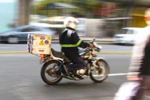 Policía recupera moto y celular de repartidor que fue rapiñado