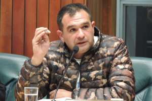 Edil Igarza: preocupa la situación que se vive en las afueras de los liceos de Maldonado