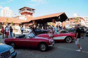 Exhibición de autos clásicos en los festejos de Punta del Este