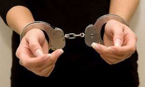 Formalizaron a una adolescente que robó una rueda y un asiento de una bicicleta