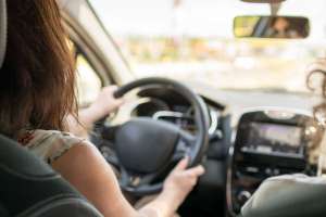Una mujer conducía sin libreta y tendrá que cumplir trabajo comunitario