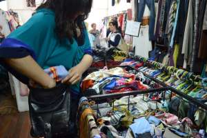 Les impusieron medidas a dos adolescentes que robaron en un supermercado