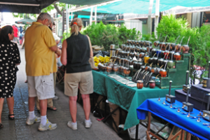 En 2018 solo dos de cada 10.000 turistas sufrió algún delito en Uruguay, afirma el gobierno