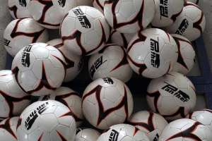 Consejo Único Juvenil entrega equipos deportivos y pelotas