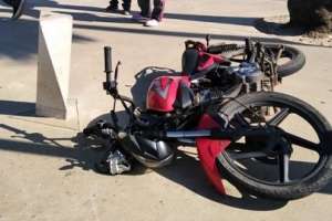 Siniestros de tránsito en pleno centro de Piriápolis dejaron dos motociclistas lesionados
