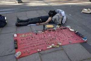 Artistas y artesanos callejeros reclaman espacios y denuncian “persecución sistemática”