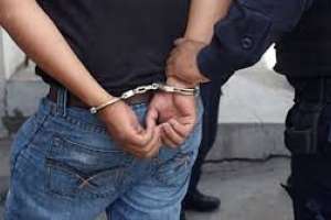 Robó una batería en un edificio y fue sometido a un arresto ciudadano