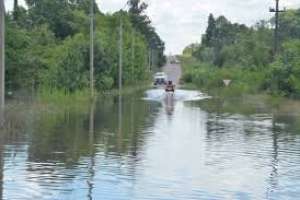 Está interrumpido el tránsito en varios puntos del departamento por desbordes de cauces de agua