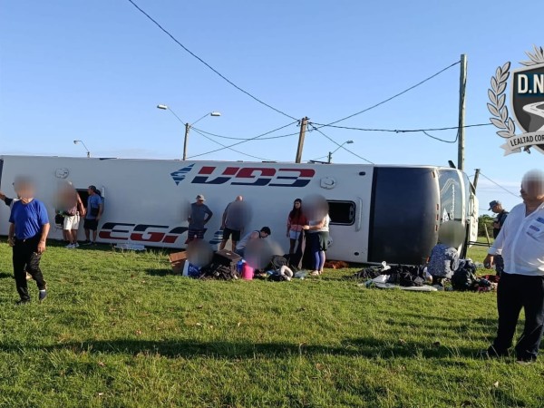 Volcó ómnibus de EGA...