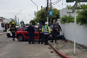 Un herido grave tras un choque de dos autos en Varela y Dodera