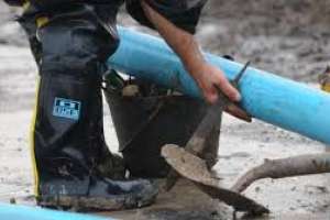 OSE efectúa purgas en zonas de Playa Mansa