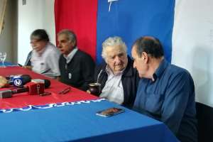 mujica: hay que hablar con blancos y colorados porque “acá está en juego cómo se reparte la torta”