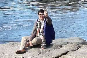 Joven falleció electrocutado en Pan de Azúcar cuando intentaba colocar banderas