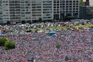 El país pasa del "no sea nabo Néber" al "se acabó el recreo"