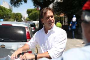 El presidente electo Luis Lacalle Pou concurrió al velatorio de la diputada Elisabeth Arrieta; el sepelio será este lunes